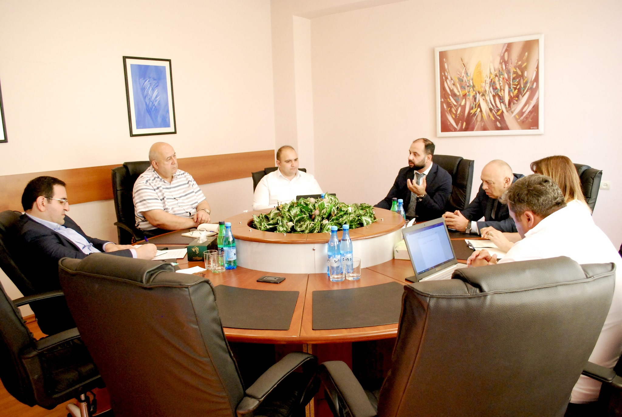 Armenian Chamber of Commerce Hosts Deputy Minister of Economy